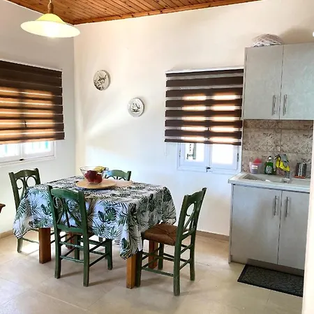 Lena's Traditional Айя-Евфимия