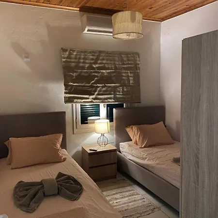 Дом отдыха Lena's Traditional *