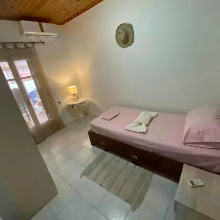 Lena's Traditional Дом отдыха