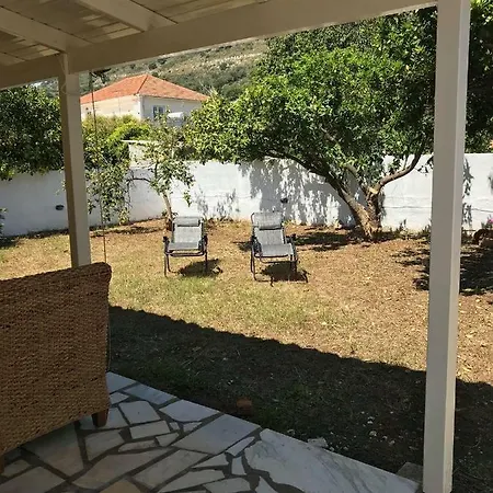 Дом отдыха Lena's Traditional *