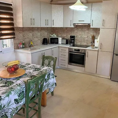 Lena's Traditional Holiday home Agia Efimia