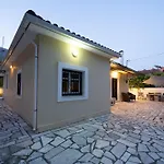 別荘 Lena's Traditional Agia Efimia