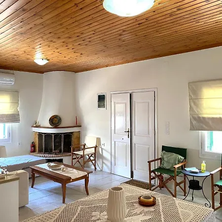 Casa de Férias Lena's Traditional Agia Efimia