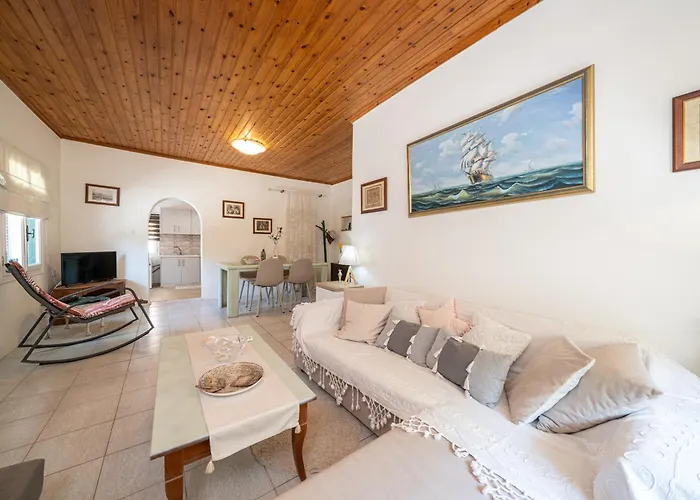 Lena's Traditional * Agia Efimia