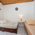 Lena's Traditional Nyaraló
