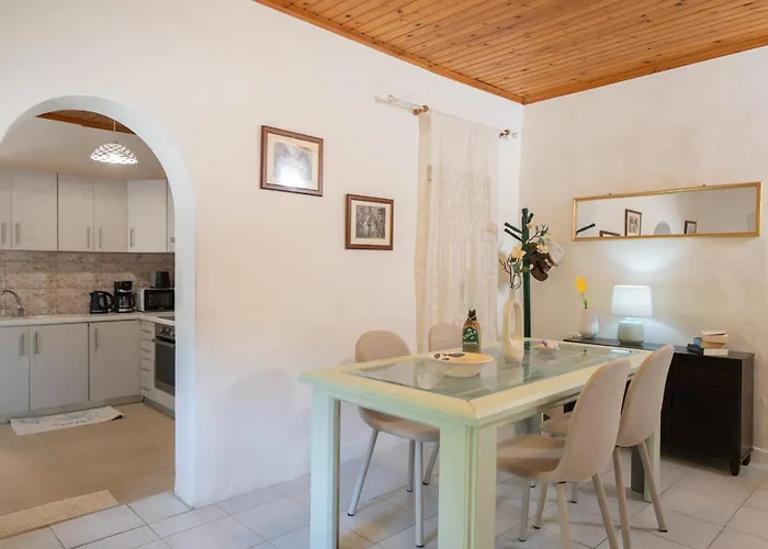 Lena's Traditional Tatil Evi *