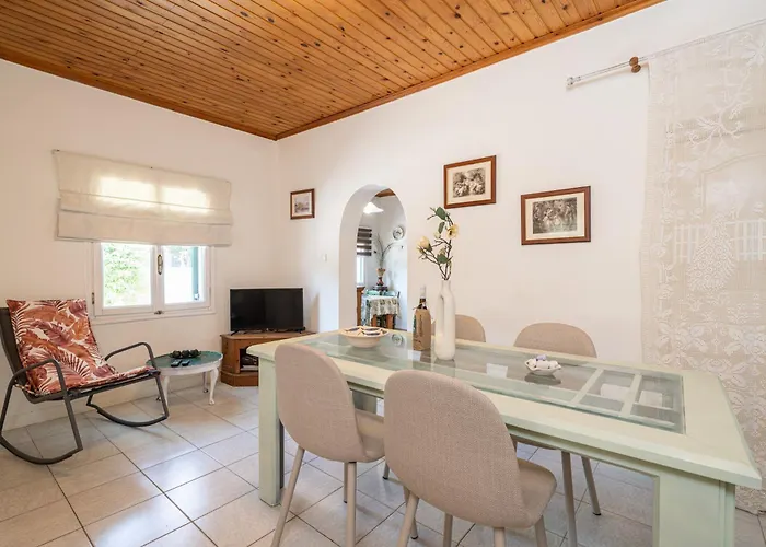 Tatil Evi Lena's Traditional Agia Efimia